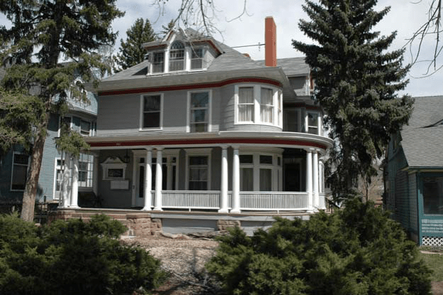 Stop No. 21: Lowell Residence
727 North Nevada Avenue
Built 1902
Architect Thomas P. Barber (possibly)