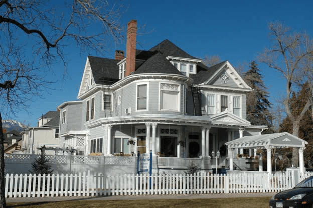 Stop No. 26: Giddings-Stark Residence
530 North Nevada Avenue
Built Est. 1900
Architect Unknown