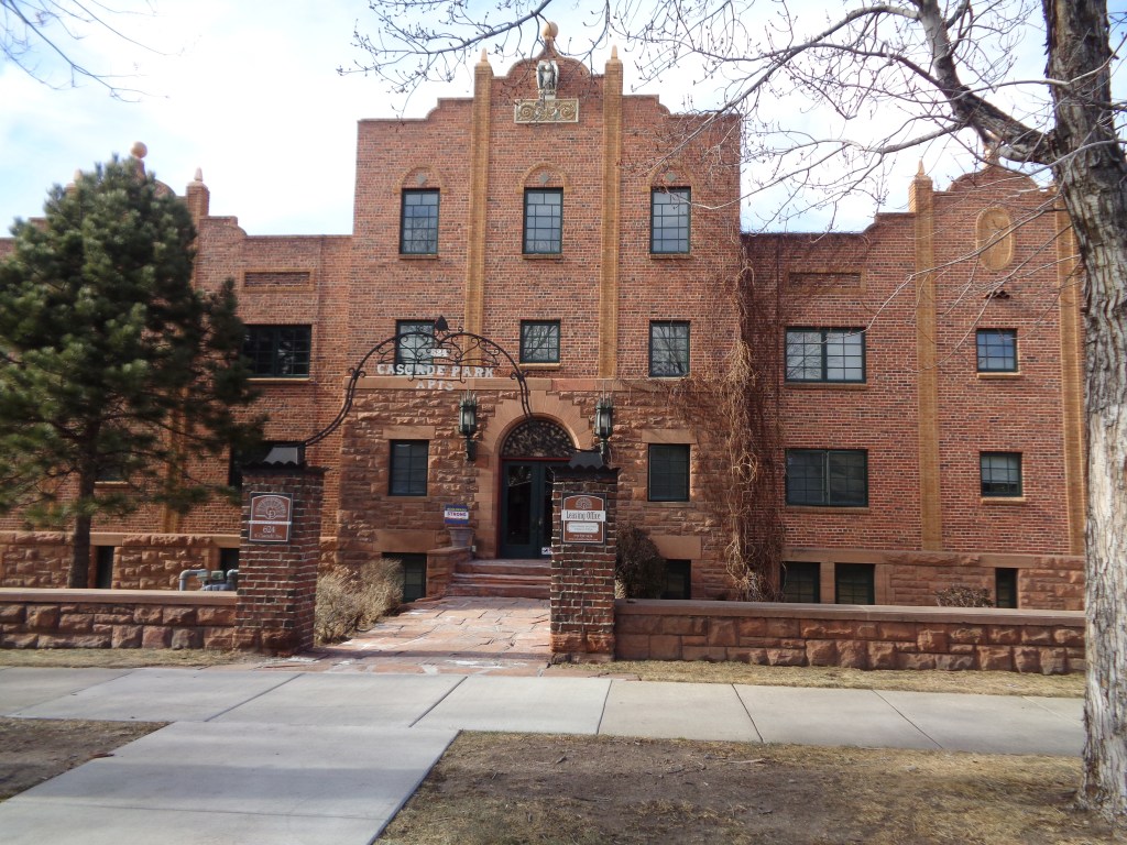 624 N Cascade&nbsp;Ave