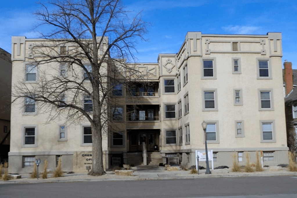Photograph of the Gladstone Apartments at 10 Boulder Crescent Street in Colorado Springs