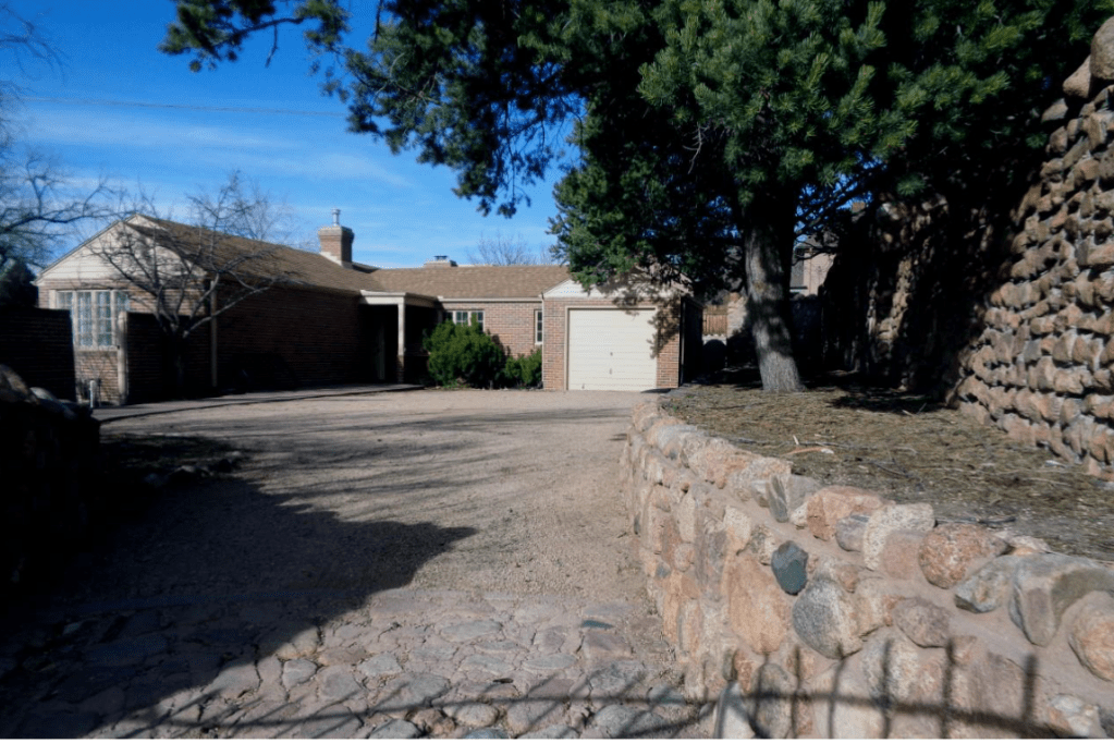 Photograph of the Woman's Club at 20 Mesa Road in Colorado Springs