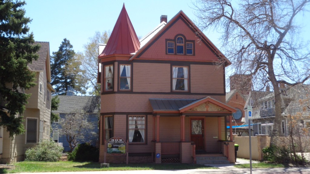 Photograph of the residence located at 309 East Saint Vrain Street, Colorado Springs, CO 80903.